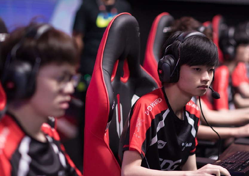 米兰体育-莱万多夫斯基新星爆冷表现惊艳，IG未来可期！的简单介绍