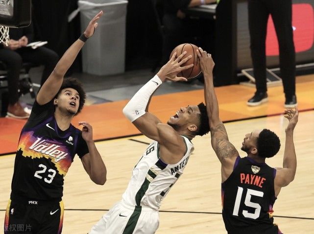 米兰体育-包含Ming在热火比赛中大胜，赛况扑朔迷离引发热议！的词条